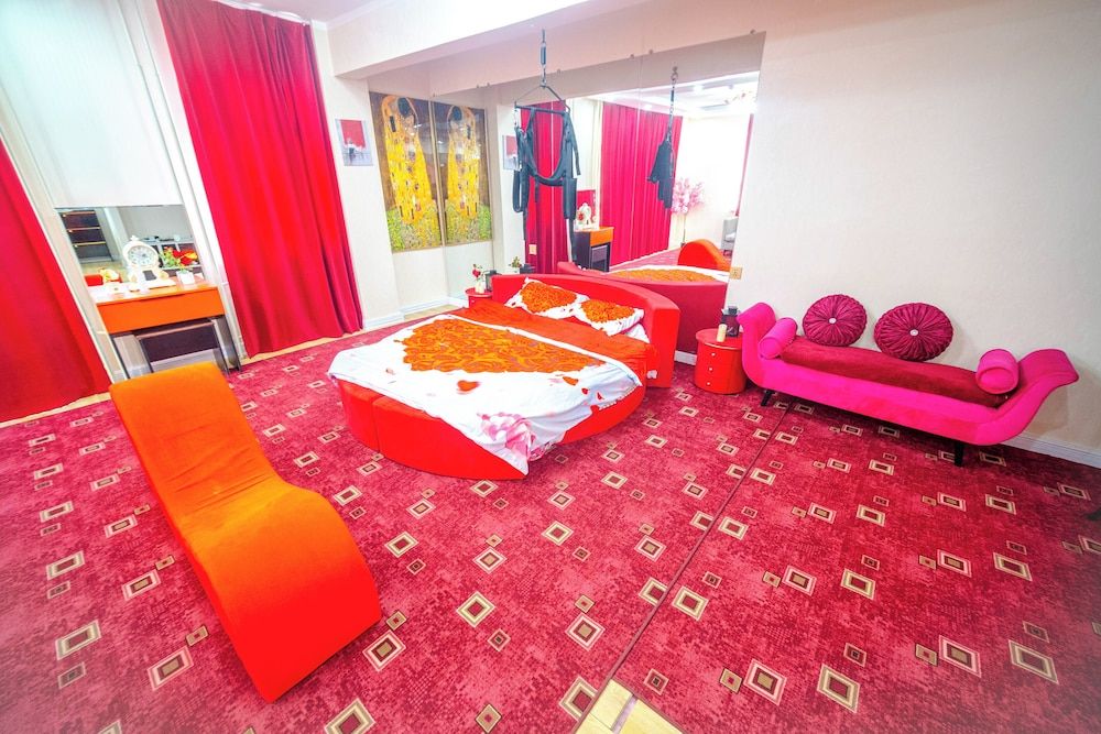 Honeymoon Apartment, King, City View, Balcony/Patio