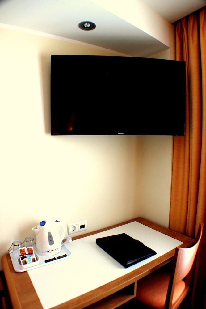 Triple Room Ski Slopes View