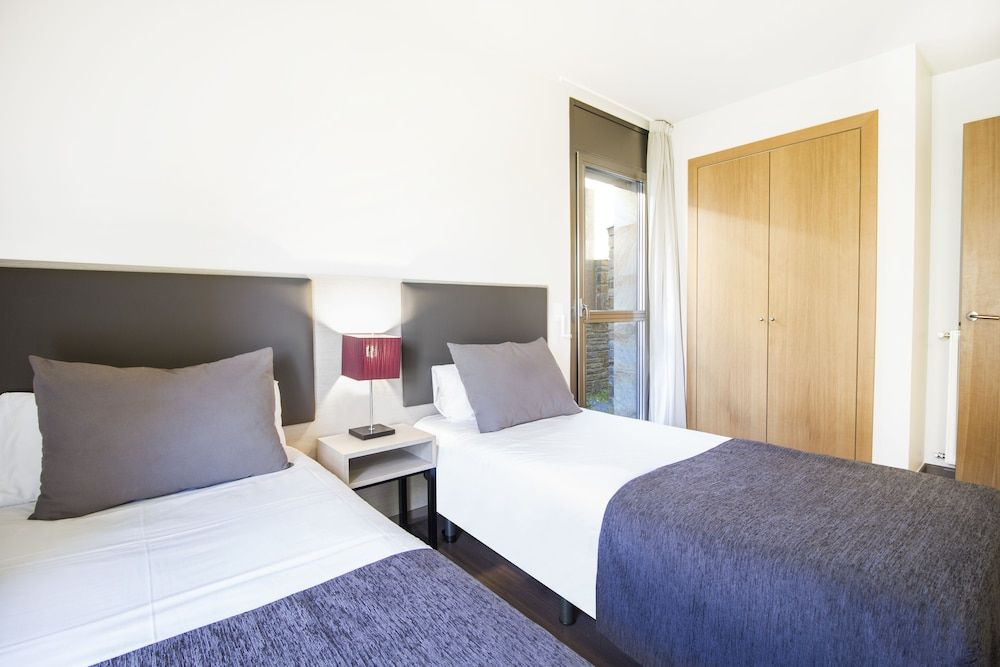 Tarter Mountain Suites Two-Bedroom Apartment with Balcony And Mountain Views (5 minutes driving to the ski area) 3