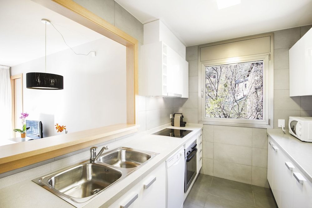 Tarter Mountain Suites Two-Bedroom Apartment with Balcony And Mountain Views (5 minutes driving to the ski area) 8