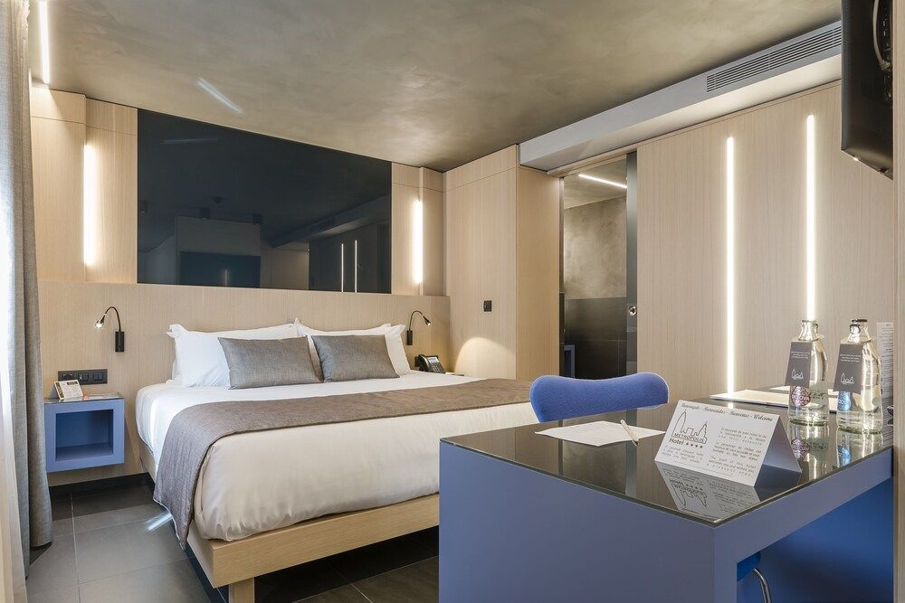 Suite, 1 King Bed