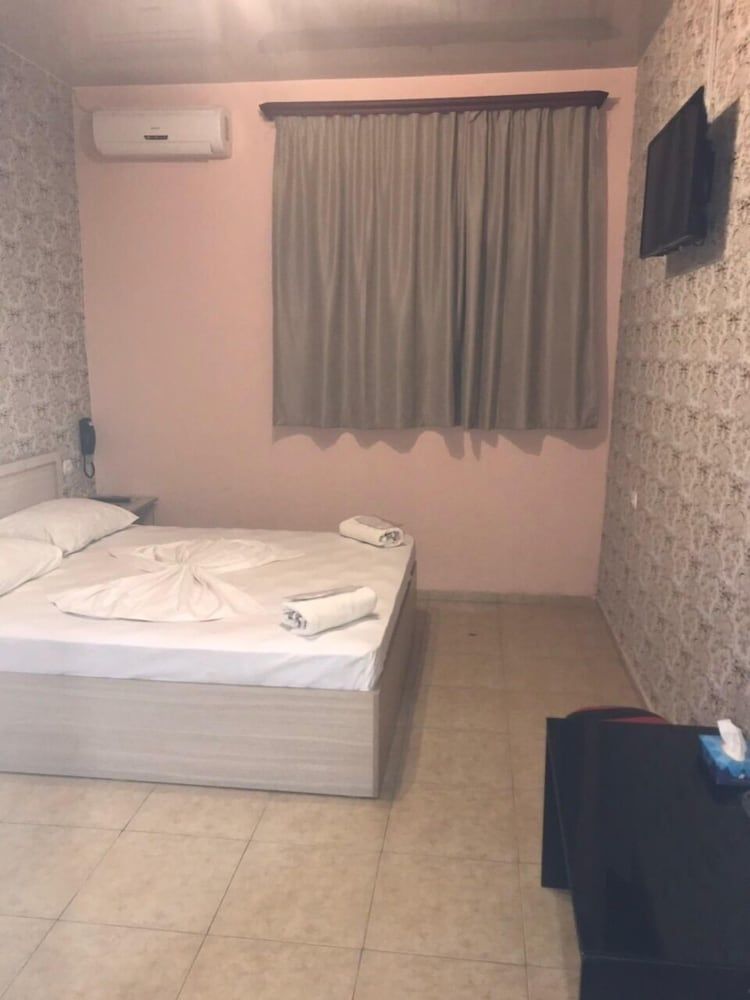 Double Room, Jetted Tub