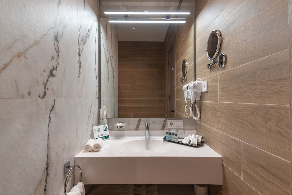 Hayasa Hotel Yerevan Executive Suite 2