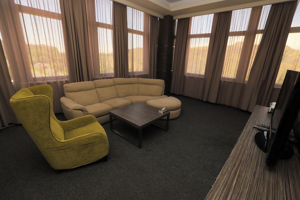 President Hotel by Hrazdan Hotel CJSC Suite 6
