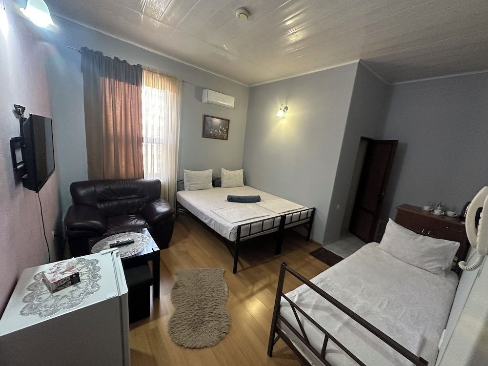 ALEM HOTEL Economy Triple Room 2