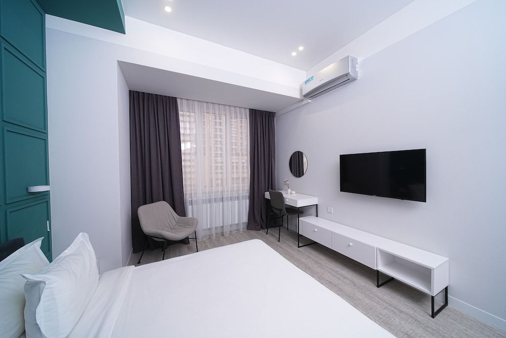 Comfort Studio, 2 Twin Beds, Kitchenette, Park View