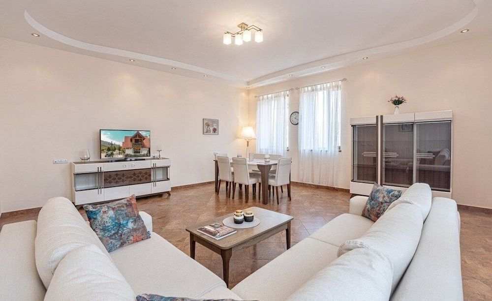 Premium Apartment
