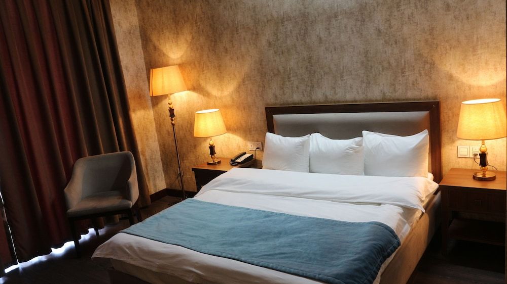 Macara Sheki City Hotel Standard Double Room 3
