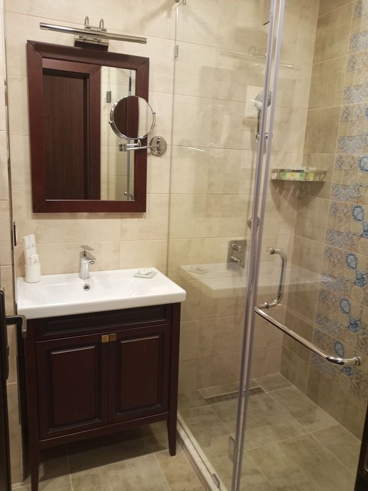 Macara Sheki City Hotel Standard Double Room 6