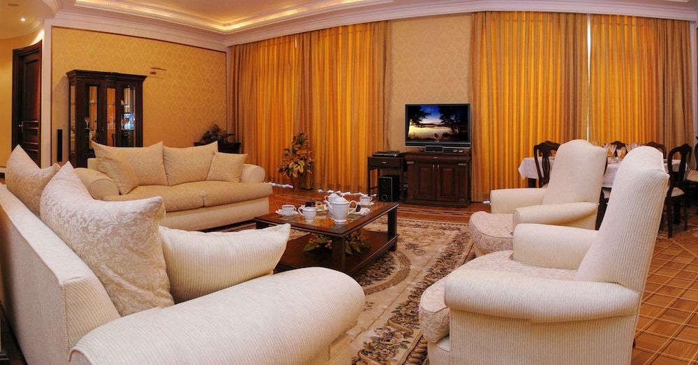 undefined AYF Palace 3