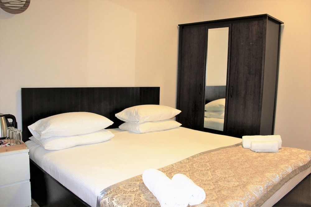 Standard Double Room, 1 King Bed, Private Bathroom, City View