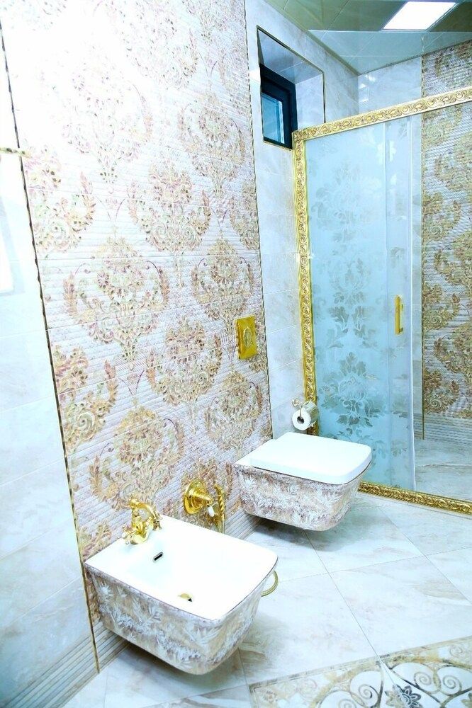 Golden Shine Hotel Royal Suite 5