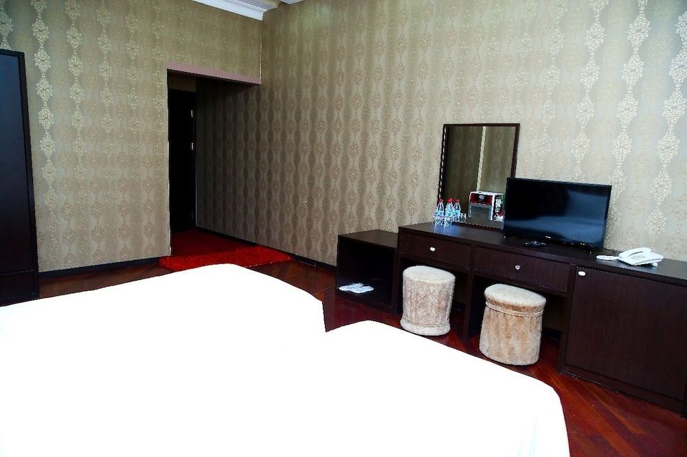 Golden Shine Hotel Standard Double or Twin Room 5