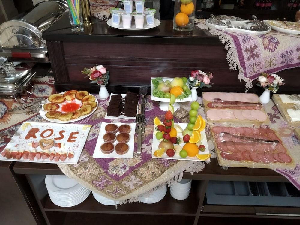 undefined Rose Inn Hotel Baku 8
