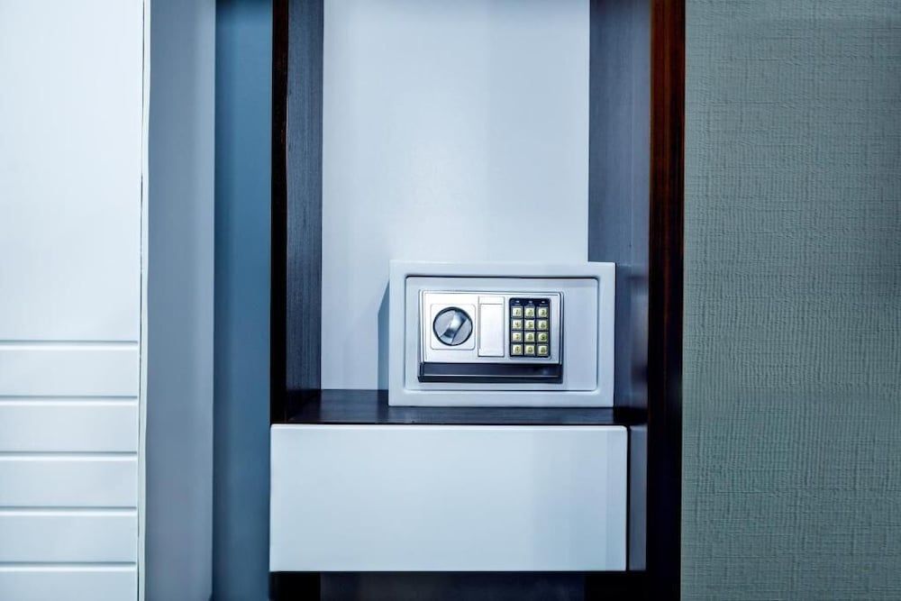 Parallel Hotel Standard Double or Twin Room, Multiple Beds 9