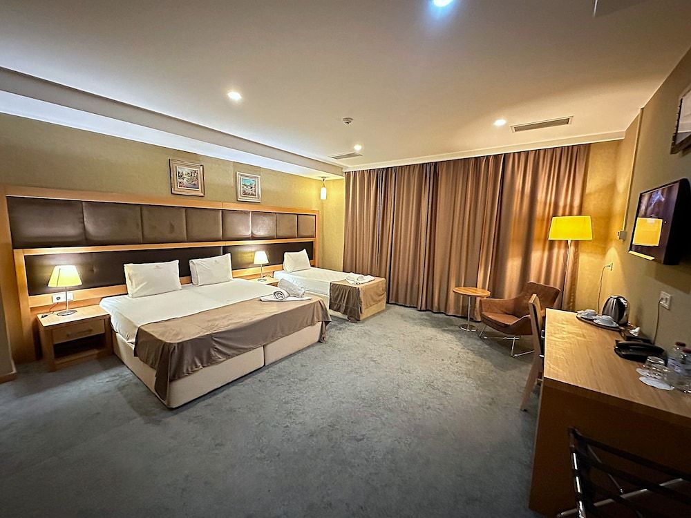 undefined GM City Hotel 2