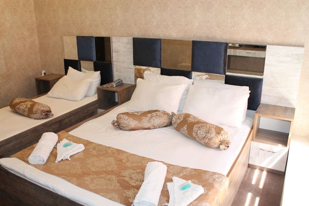 East House Hotel Family Triple Room, City View 5