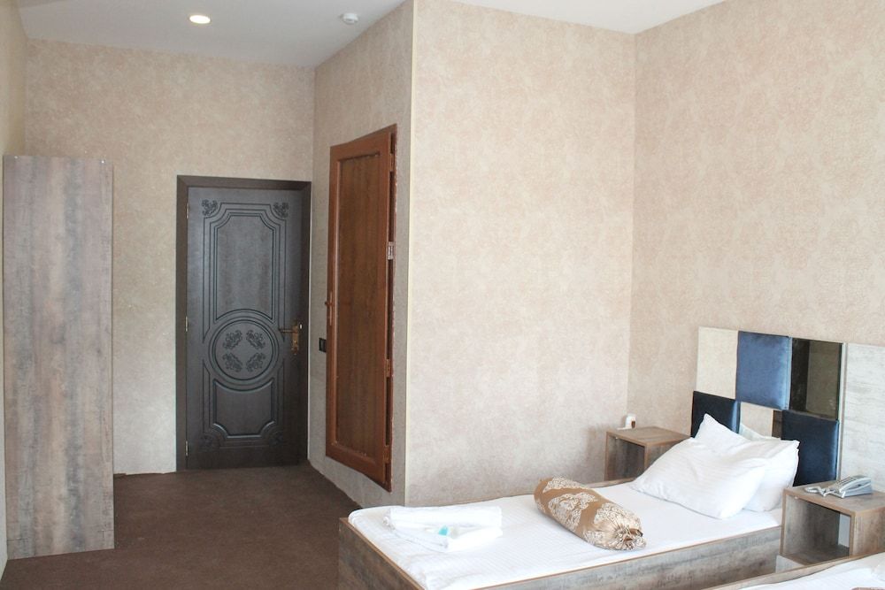 East House Hotel Family Triple Room, City View 3