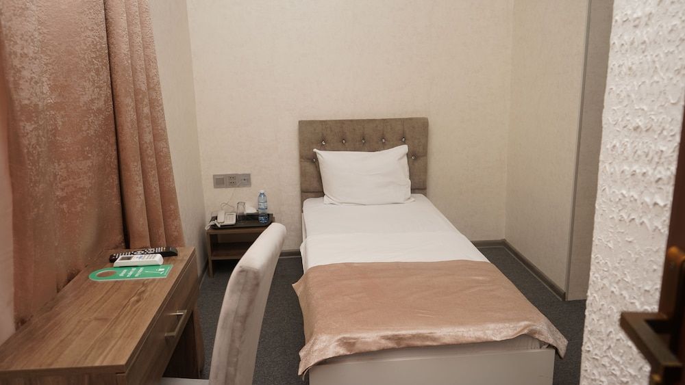 Best Center Hotel Economy Single Room 2