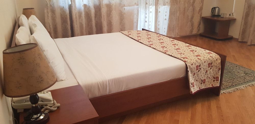 undefined Garden Villa Hotel 8