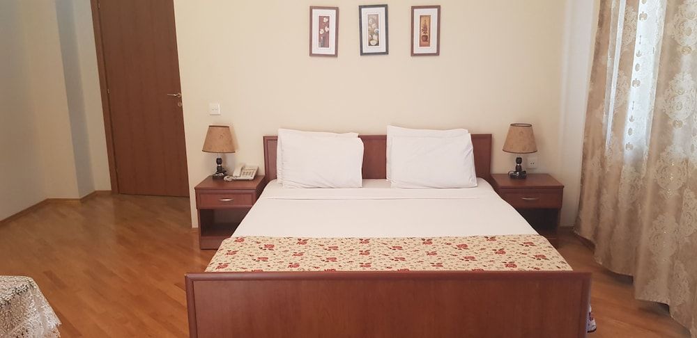 undefined Garden Villa Hotel 9