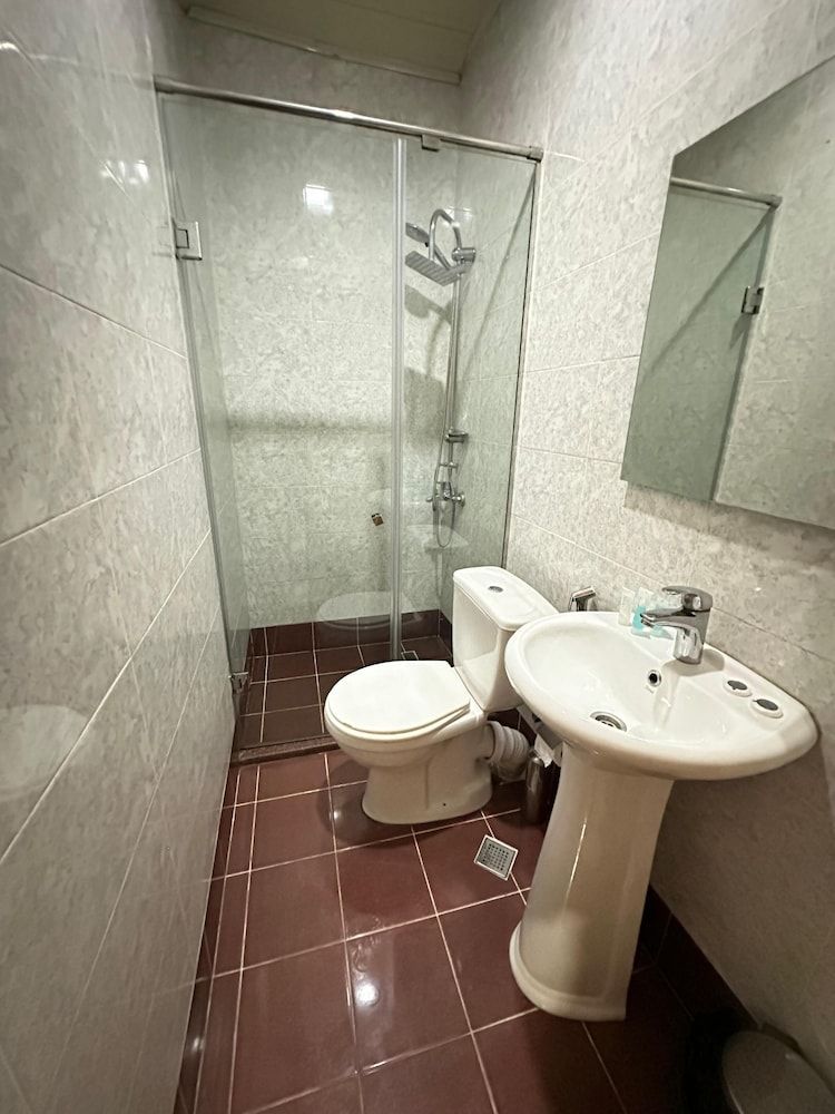 The Family Hotel - Free Massage Double or Twin Room, Pool Access, City View 10