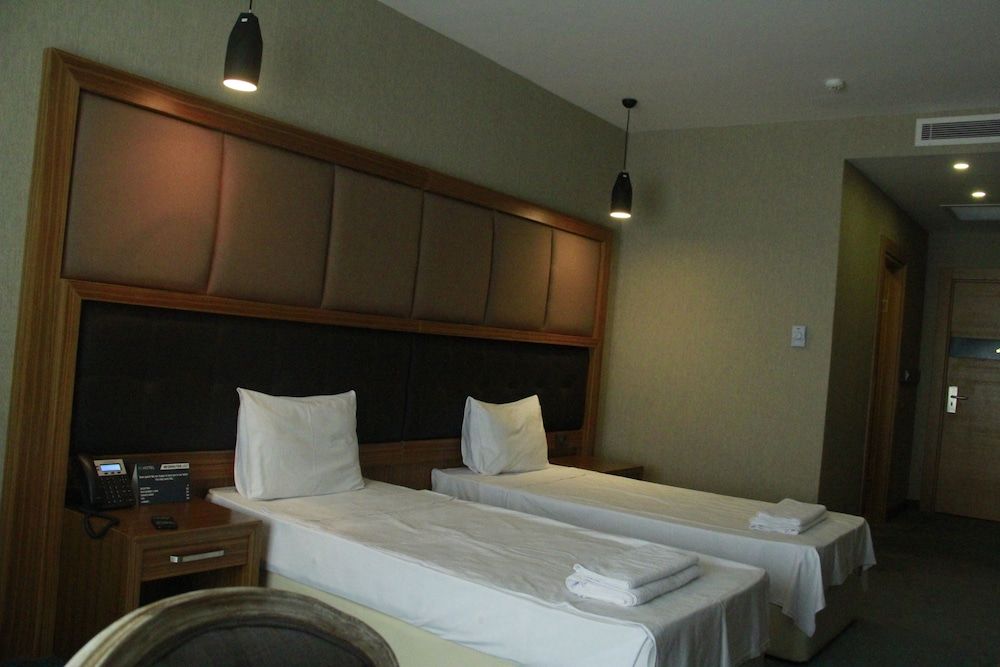 Standard Twin Room, City View
