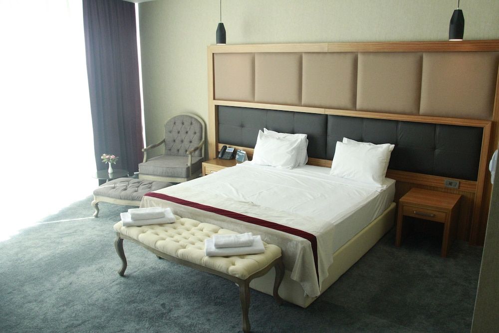 Standard Double Room, City View
