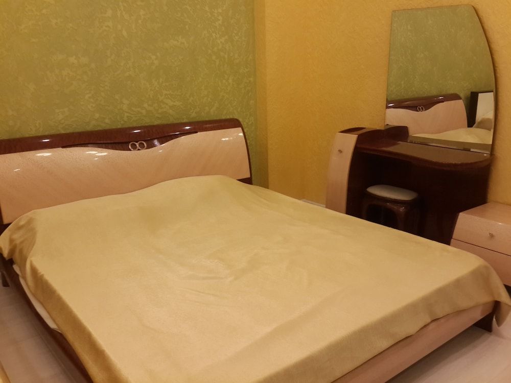 Ruslan 93 Double Room 2