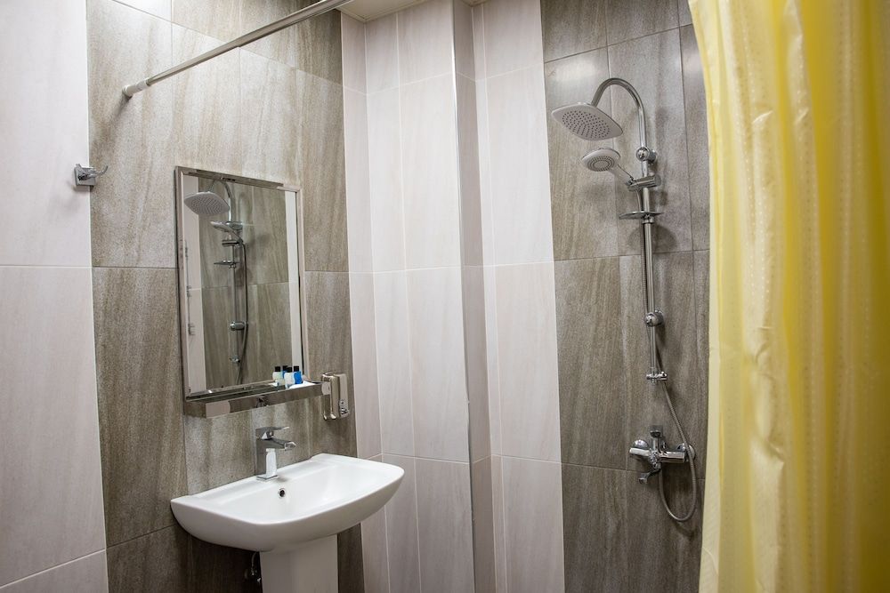 Sebail Inn Hotel Standard Triple Room 4