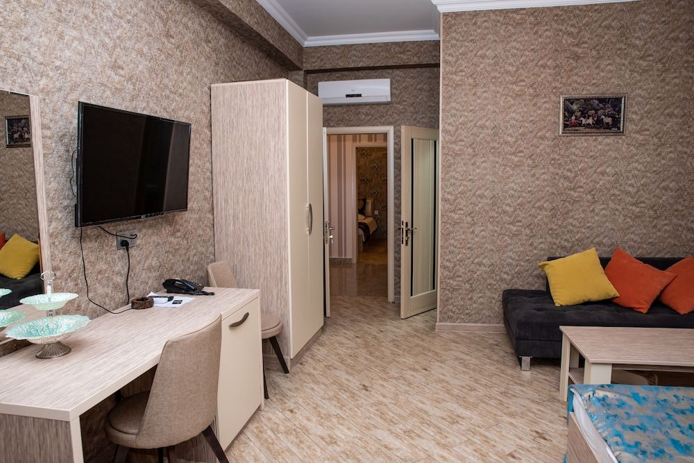 Sebail Inn Hotel Deluxe Room 2