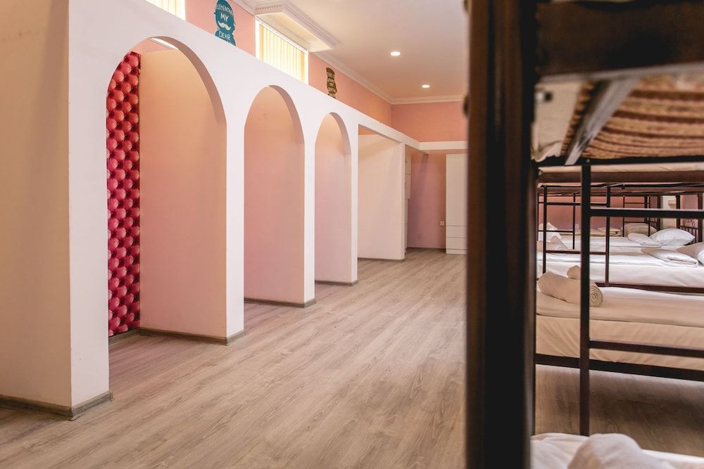 Sherlock Holmes Hostel Baku Shared Dormitory, Women only (10 guests) 5