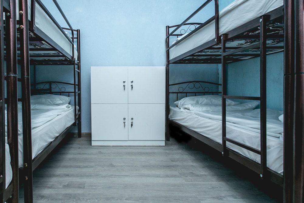 Sherlock Holmes Hostel Baku Shared Dormitory, Men only (8 guests) 6