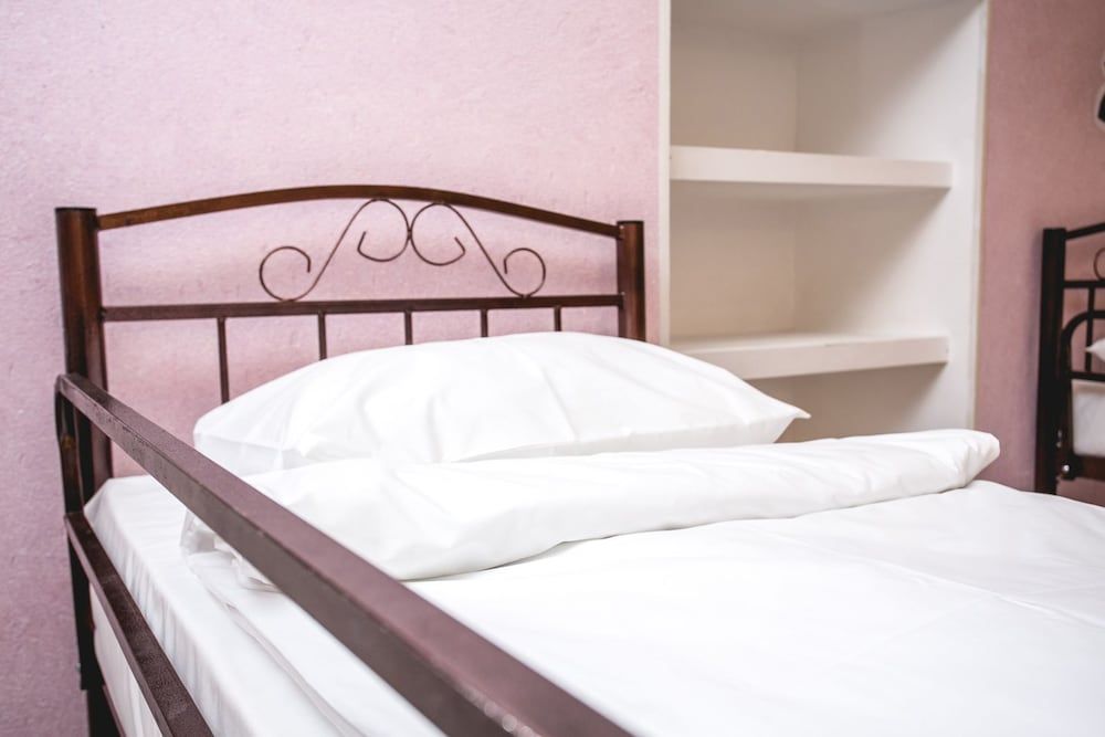 Sherlock Holmes Hostel Baku Shared Dormitory, Women only (10 guests) 4