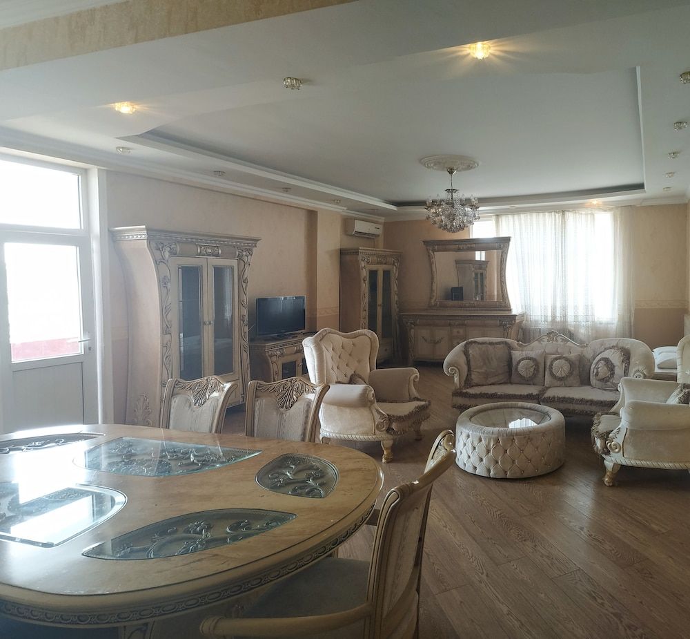 undefined Apartment 3 rooms 6 Bakuvi