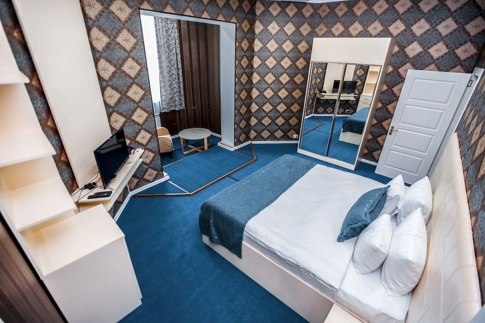 Nine Hotel Standard Room 10