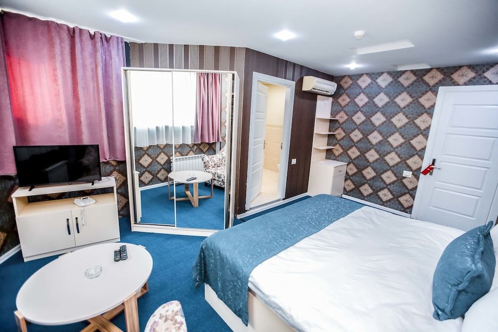 Nine Hotel Standard Room 28