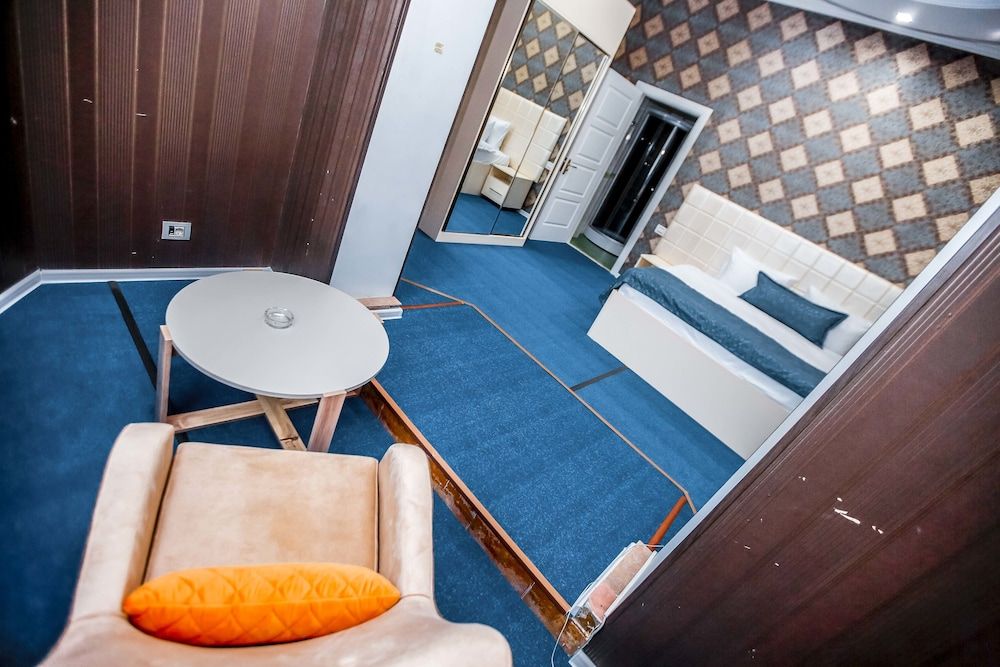 Nine Hotel Standard Room 13