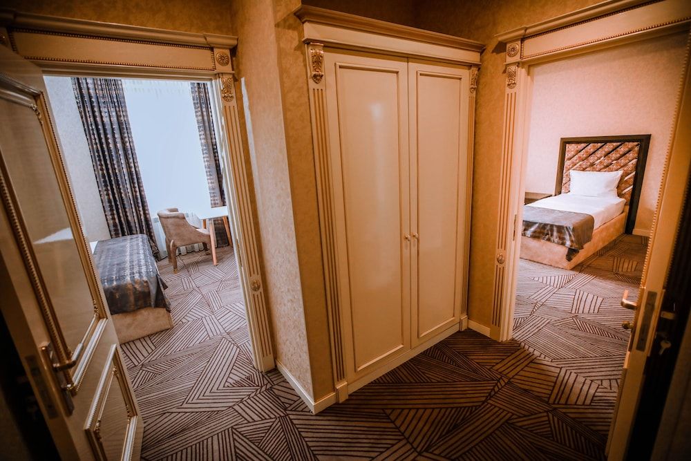 Krone Hotel Family Quadruple Room 2