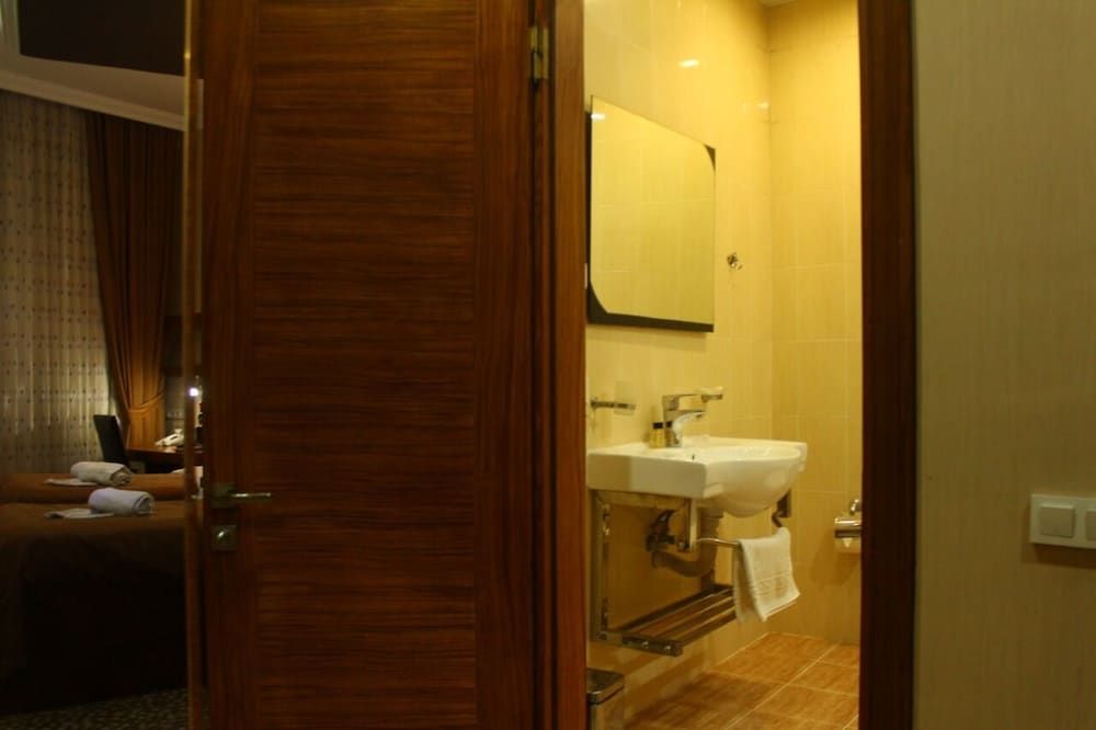 ASCAR hotel Baku Economy Double Room 18