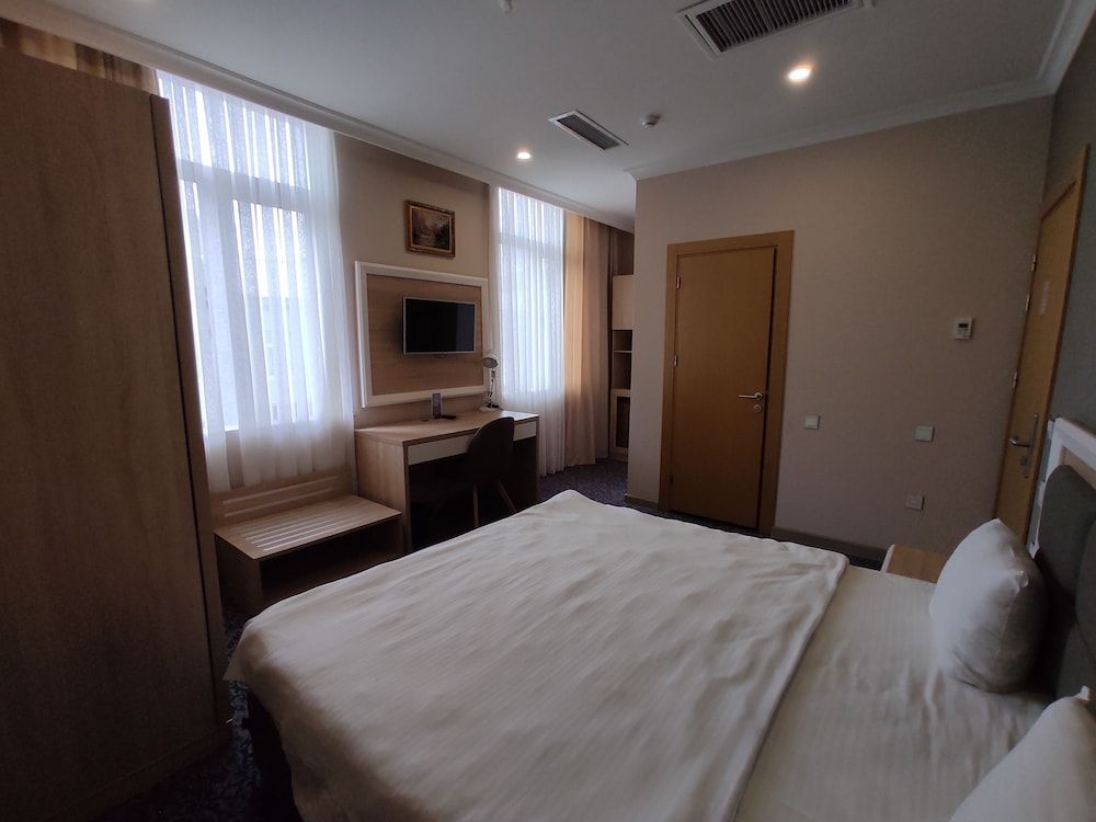 undefined Gold City Hotel Baku 4