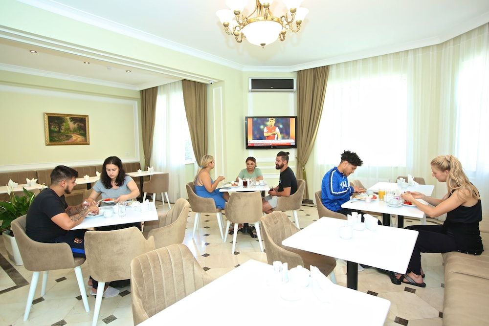 undefined Miraj Hotel 6