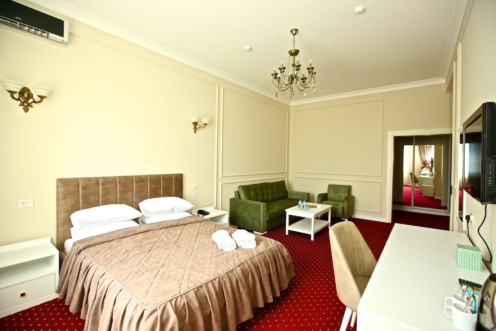undefined Miraj Hotel 9