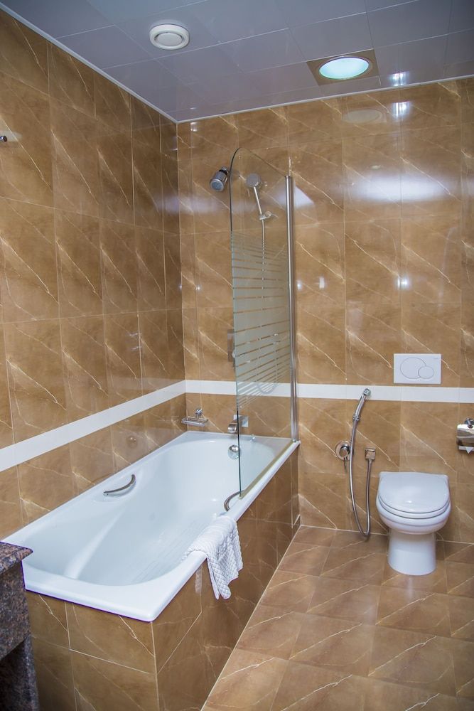 Golden Coast Hotel Baku Standard Double or Twin Room 4