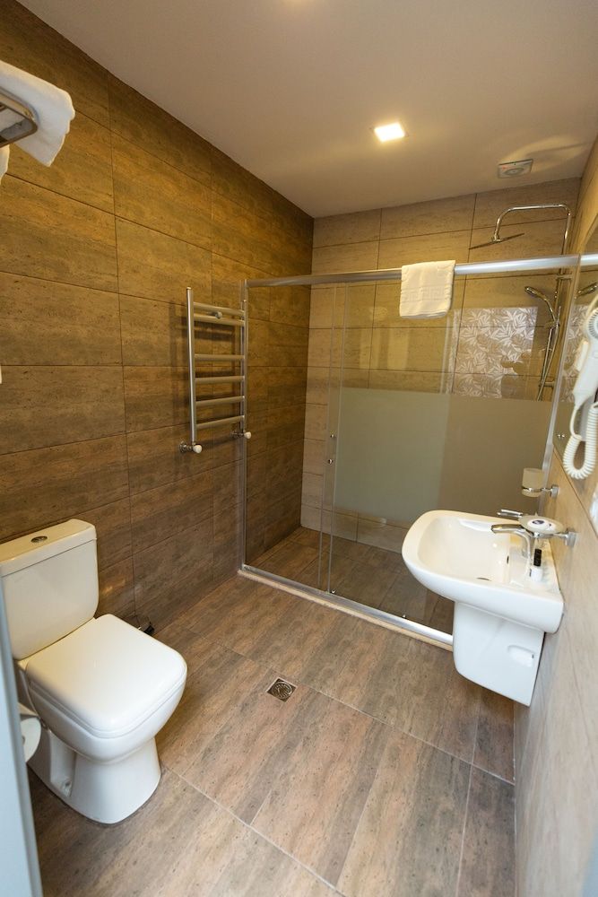 Sunday Hotel Baku Basic Twin Room, 1 Twin Bed, Non Smoking 3