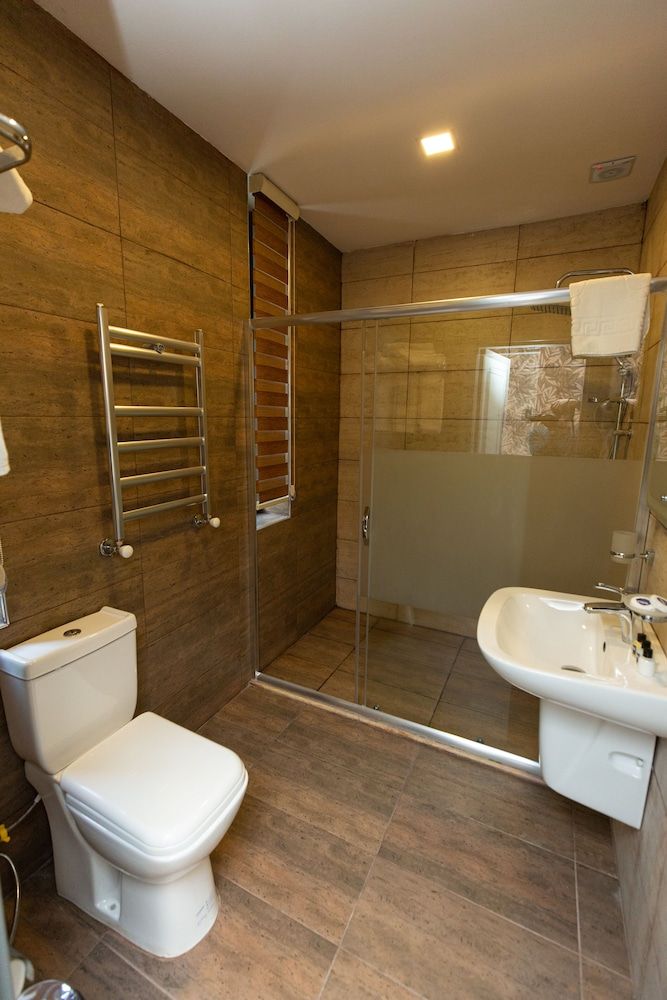 Sunday Hotel Baku Basic Triple Room 3