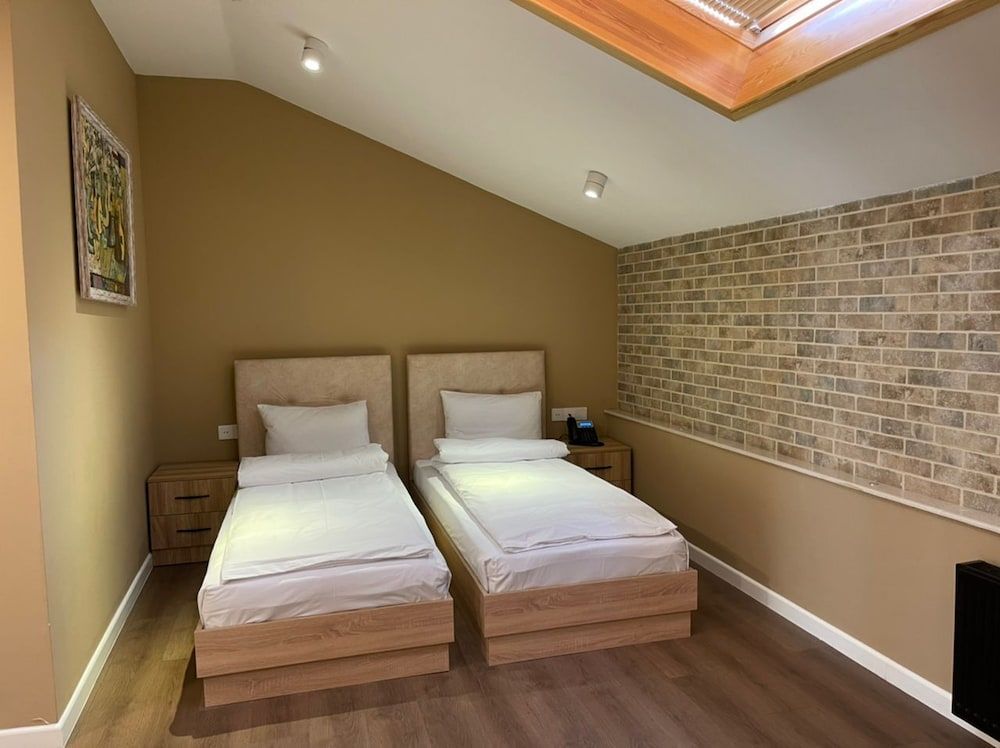 OLF Hotel Superior Twin Room
