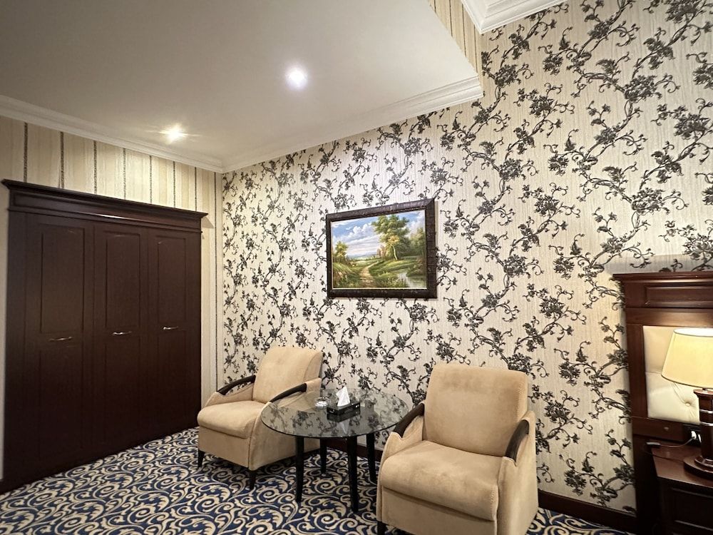 Modern Hotel - Baku Superior Double or Twin Room, City View 10