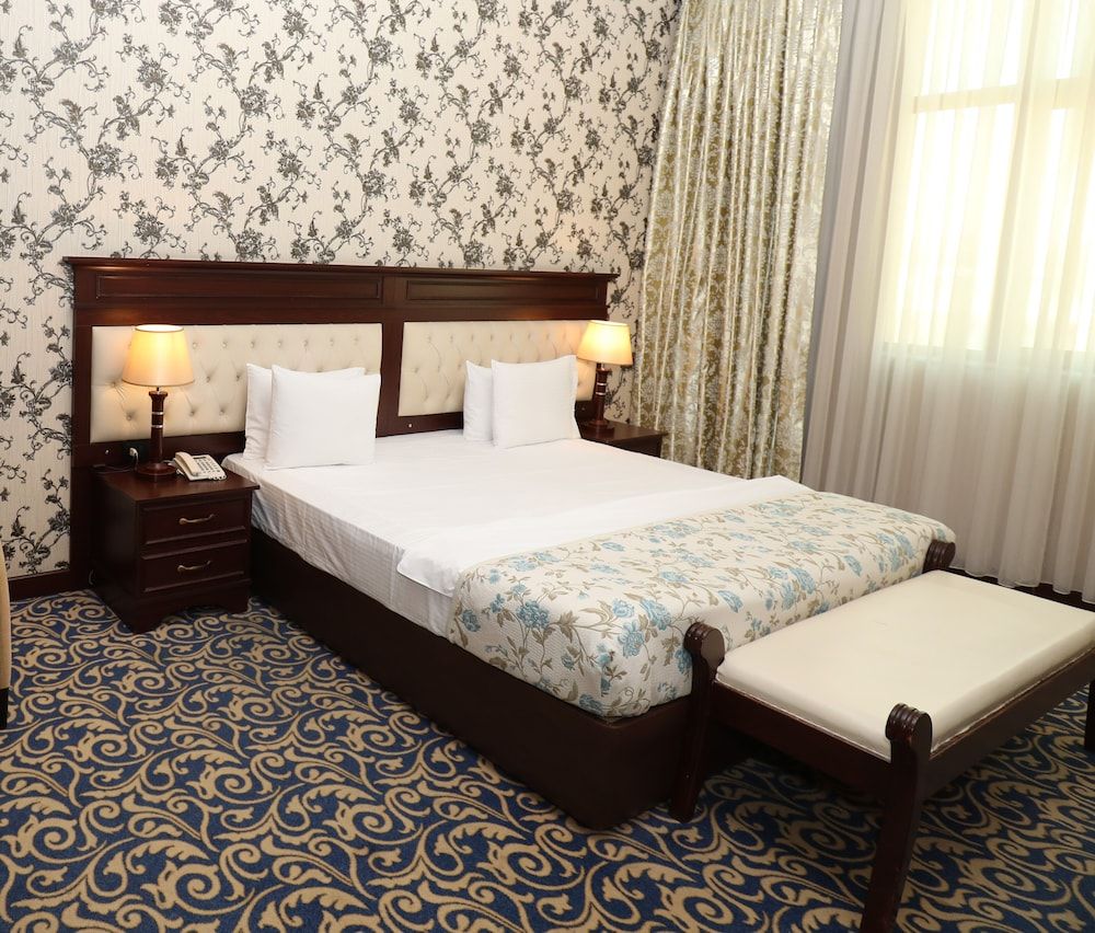 Modern Hotel - Baku Superior Double or Twin Room, City View 7