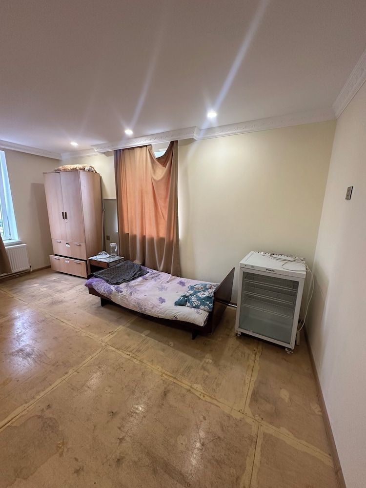 Rova Hotel/Hostel Basic Double or Twin Room 26